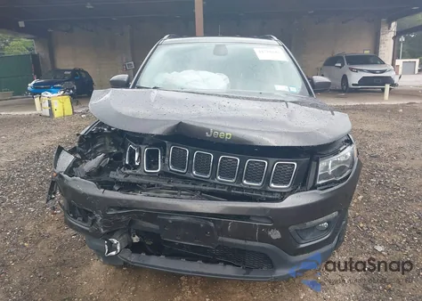 2019 Jeep Compass Latitude 4X4 из США, поврежденный, VIN 3C4NJDBB2KT767962